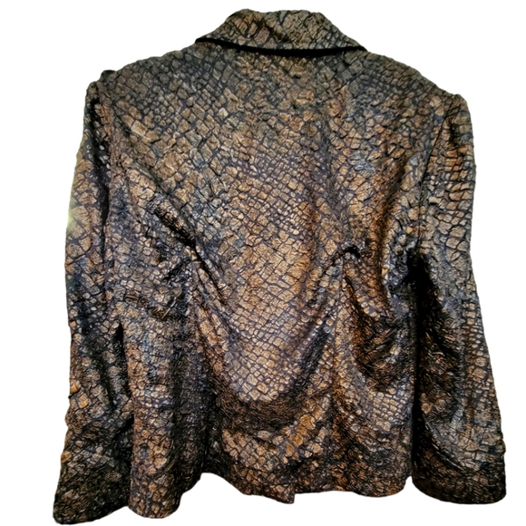 Women's top - Picture 2 of 3